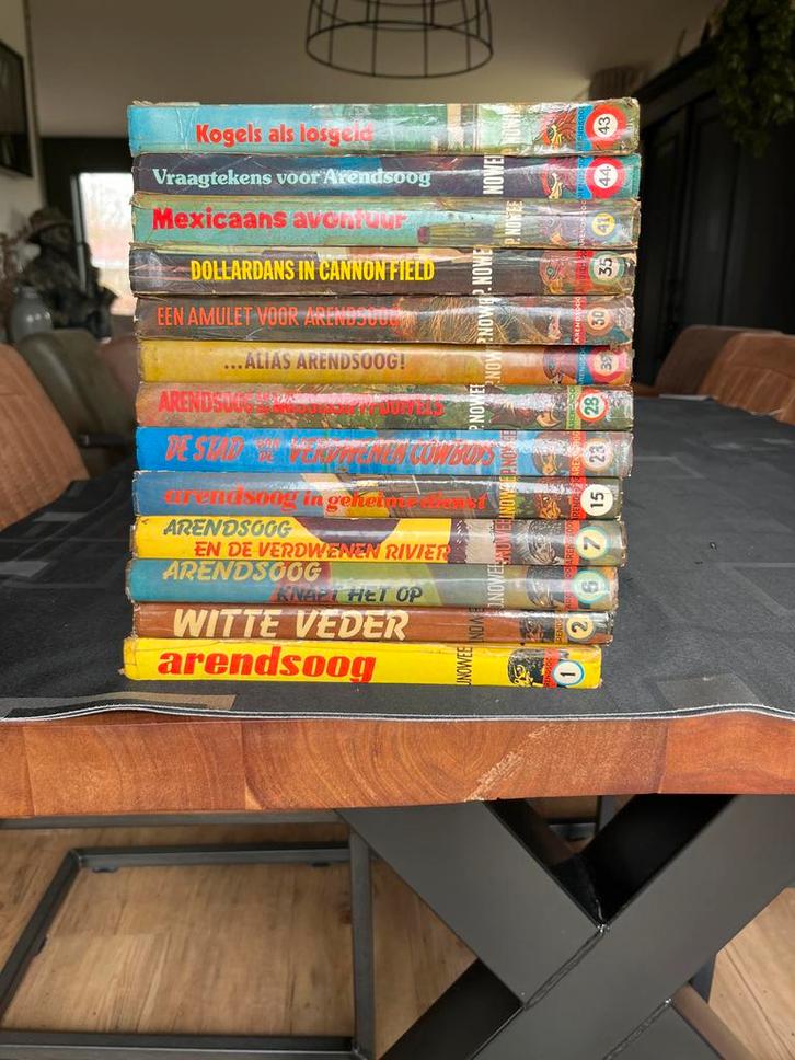 Arendsoog Boeken Collectie - 13 Delen, Boeken, Avontuur en Actie, Gelezen, Ophalen of Verzenden
