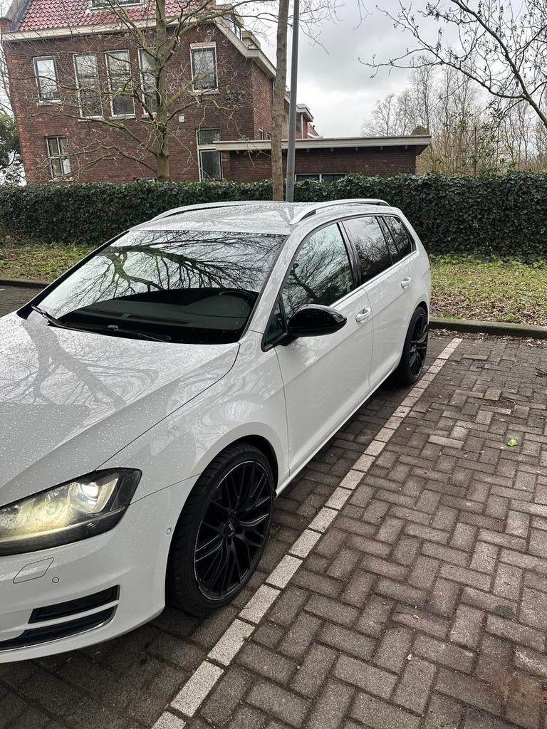 Volkswagen Golf Variant 1.4 TSI DSG 2014 top condition, Auto's, 680 kg, 4 cilinders, Wit, Origineel Nederlands