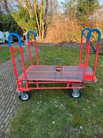 Inklapbare magazijnwagen met speciale beugel, Ophalen