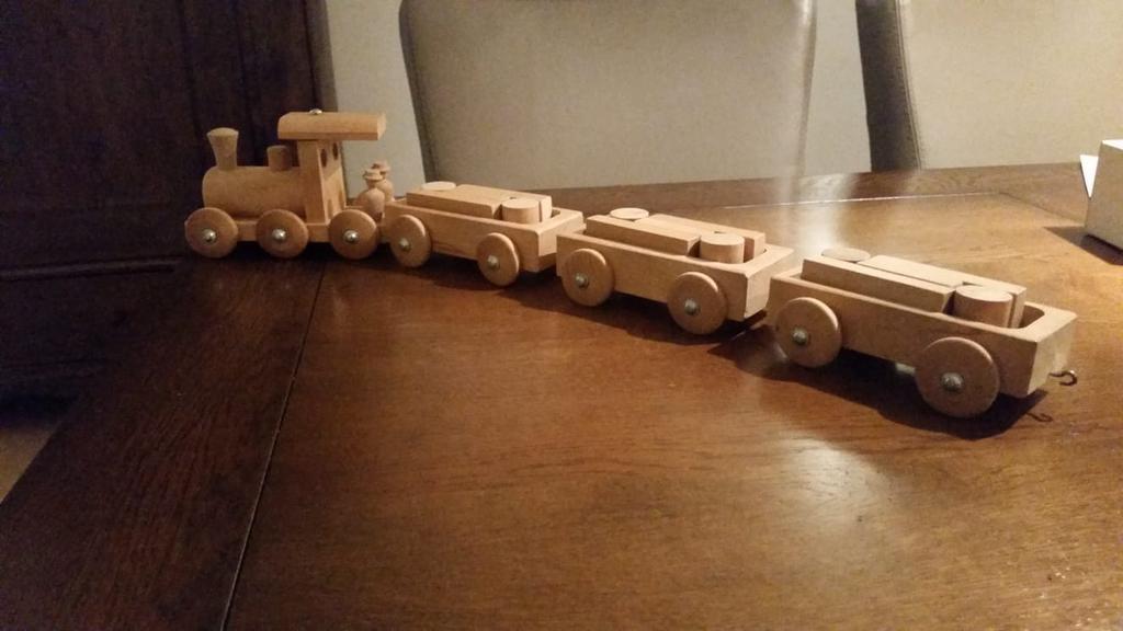 Houten trein 70cm, trekauto, blokkenkar zie omschrijving, Kinderen en Baby's, Speelgoed | Houten speelgoed, Ophalen of Verzenden
