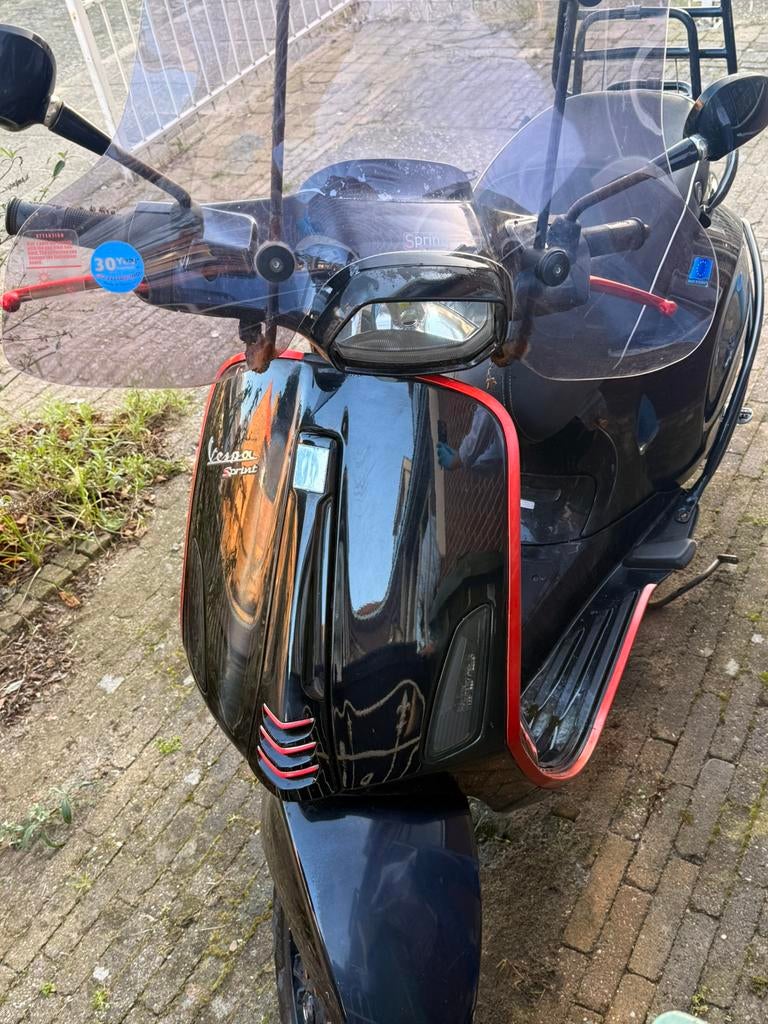 Vespa sprint 2014, Ophalen, Zo goed als nieuw, Benzine