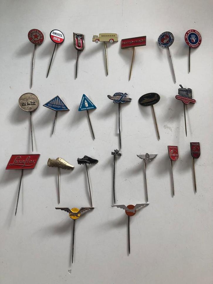 Serie 8: 22 oude speldjes van vooral Nederlandse bedrijven, Verzamelen, Speldjes, Pins en Buttons, Gebruikt, Speldje of Pin, Overige onderwerpen