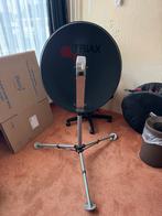 Triax schotel 55cm op driepoot en met Relook lnb, Ophalen, Zo goed als nieuw, Overige merken