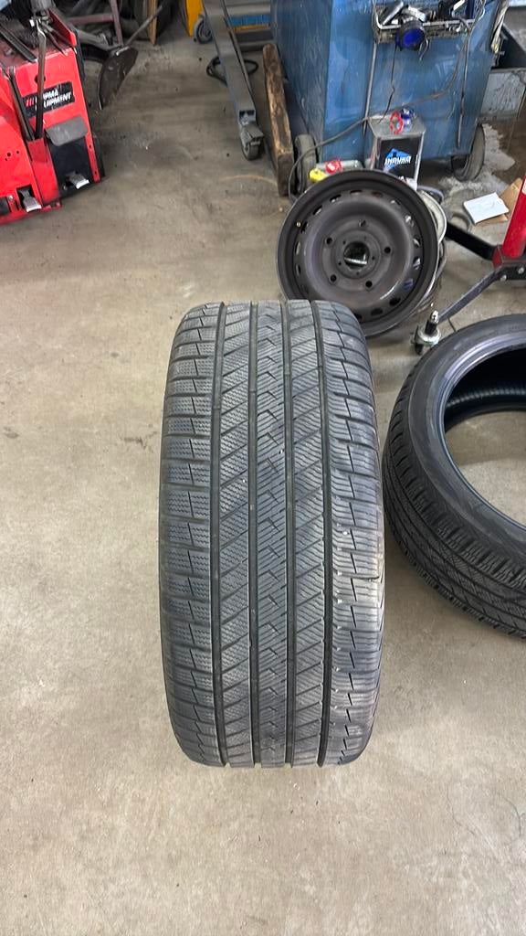 Vredestein 275/40 R 21 107 Y, Ophalen, Gebruikt, 275 mm, Banden en Velgen