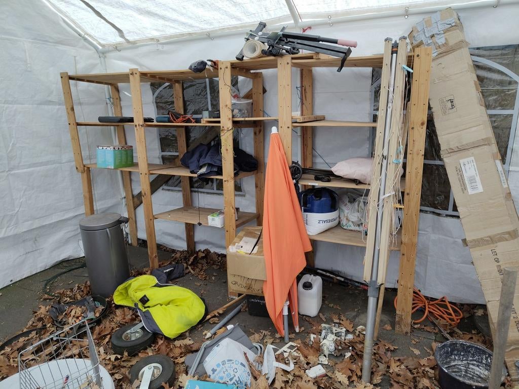 2 Stellingkasten gratis af te halen (ruil voor kratje bier), Ophalen, Gebruikt