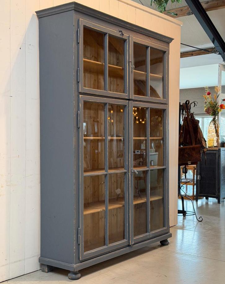 Kast, Houten kast, Grijze kast, Vintage, Buffetkast, Antiek en Kunst, Antiek | Meubels | Kasten, Ophalen of Verzenden