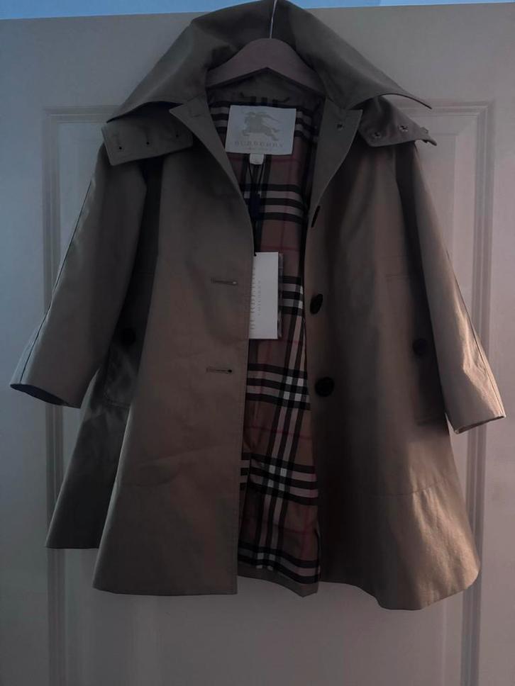 Burberry Trenchcoat voor kinderen - Maat 4 jaar - Nieuw!, Kinderen en Baby's, Kinderkleding | Overige, Nieuw, Jongen of Meisje