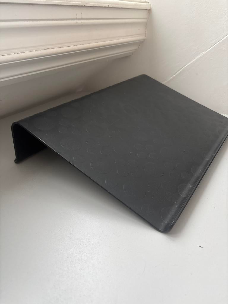 Gratis: Laptop verhoger, Computers en Software, Ophalen, Zo goed als nieuw