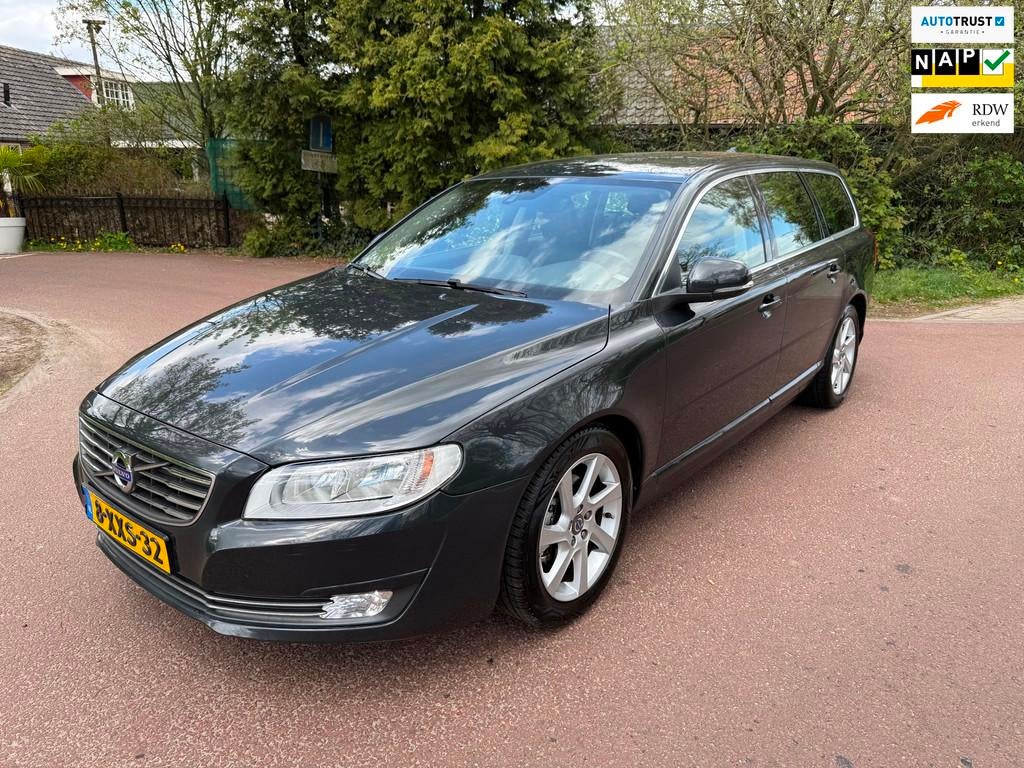Volvo V70 1.6 D2 Nordic+ Airco / Navi / Leder / NAP, Auto's, Volvo, Euro 6, 4 cilinders, Diesel, Te koop