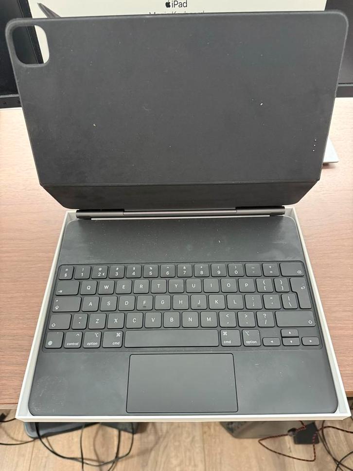 iPad Magic Keyboard 12.9 inch, Computers en Software, Tablet-hoezen, Gebruikt, Bescherming voor- en achterkant, 13 inch of meer