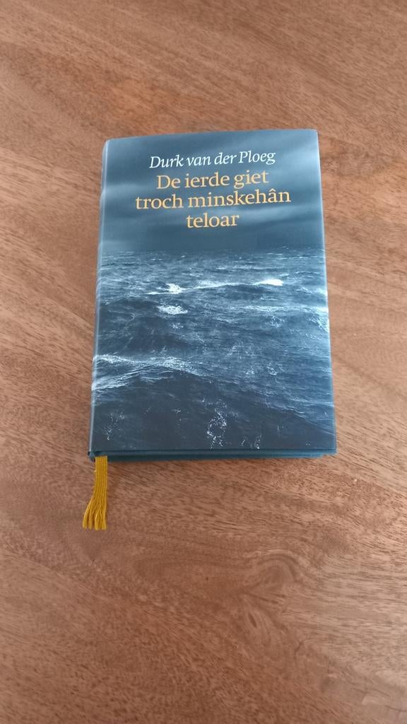 De ierde giet troch minskehân teloar - Durk van der Ploeg, Boeken, Ophalen of Verzenden, Zo goed als nieuw, Durk van der Ploeg