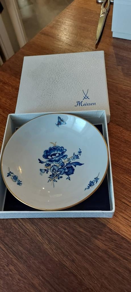 Meissen porseleinen schaaltje met certificaat - Nieuw, Antiek en Kunst, Ophalen of Verzenden