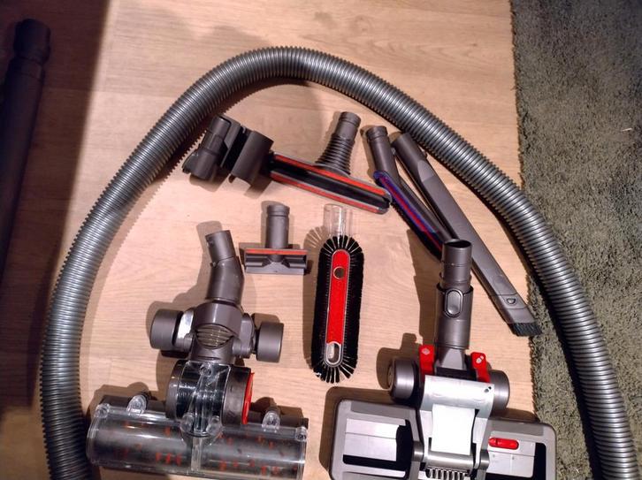Dyson DC stofzuiger onderdelen, Witgoed en Apparatuur, Stofzuigers, Zo goed als nieuw, Overige typen, 1200 tot 1600 watt, Reservoir