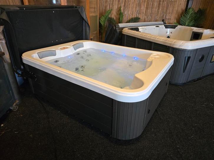 Wellis Spa Miami 2 ligplaatsen 3 Pers Jacuzzi Wellnes Spa, Tuin en Terras, Bubbelbaden en Hottubs, Nieuw, Ophalen of Verzenden