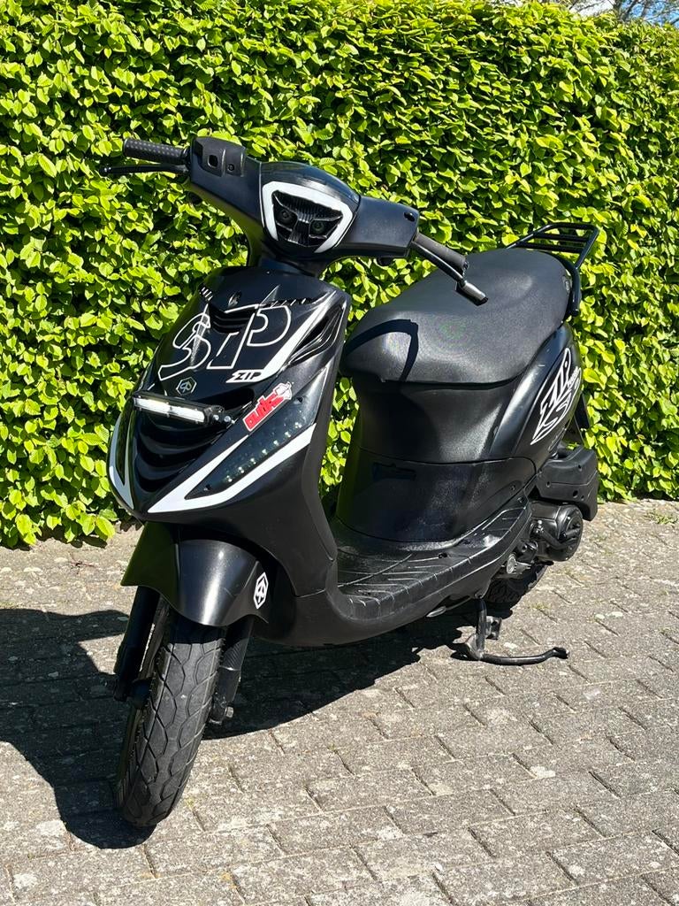 Piaggio zip 80cc 4t 2v, Fietsen en Brommers, Scooters | Piaggio, Gebruikt, Zip, Benzine, Ophalen