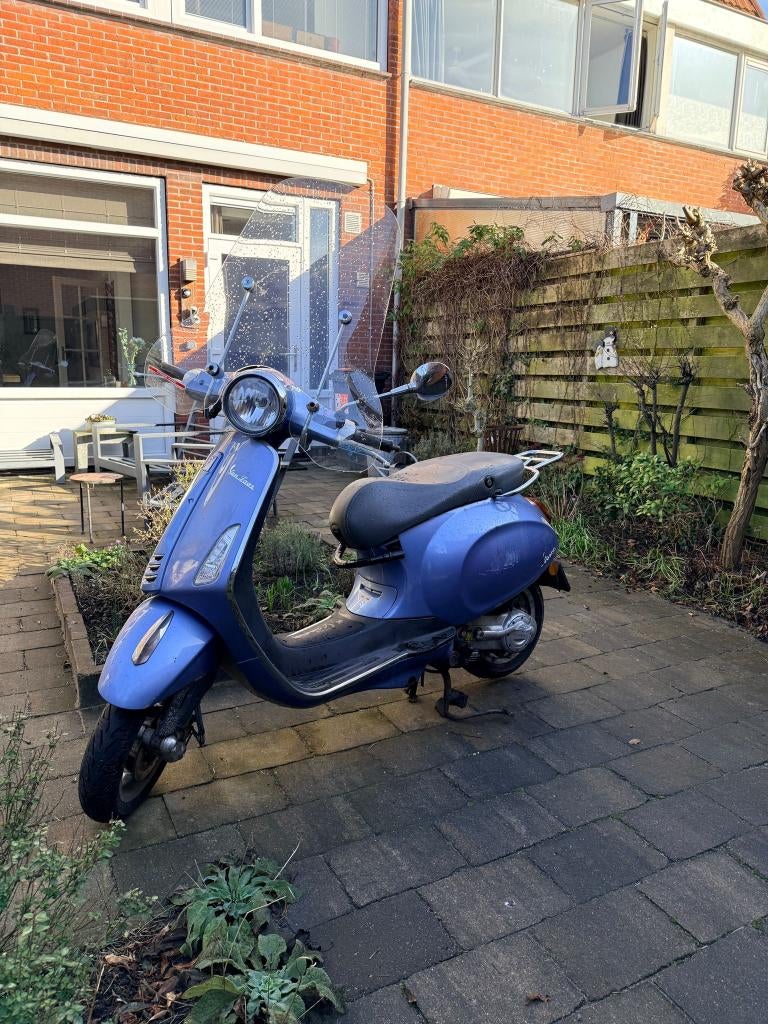 Vespa Primavera Lichtblauw 50CC, Fietsen en Brommers, Ophalen, Gebruikt, Overige modellen, Maximaal 45 km/u