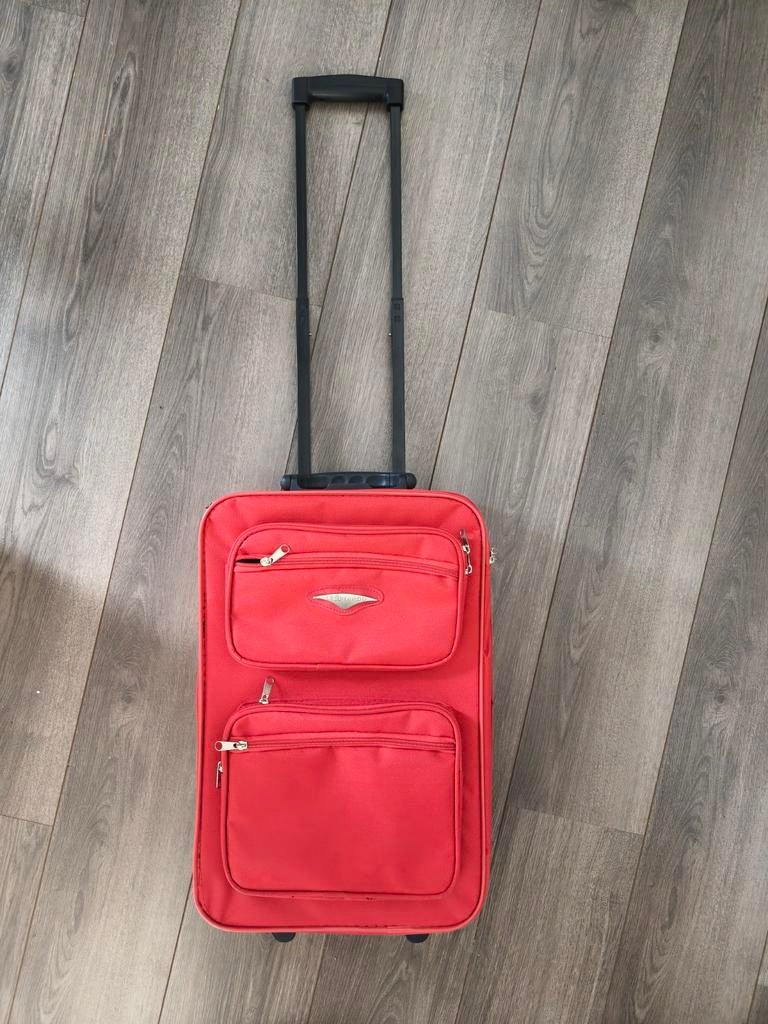 Rode reiskoffer met wieltjes, 40 tot 60 cm, Wieltjes, Gebruikt, 20 tot 30 cm