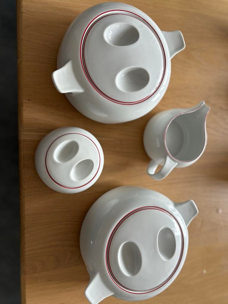 Arzberg servies - Wit met rode rand, Ophalen, Zo goed als nieuw, Overige stijlen, Porselein