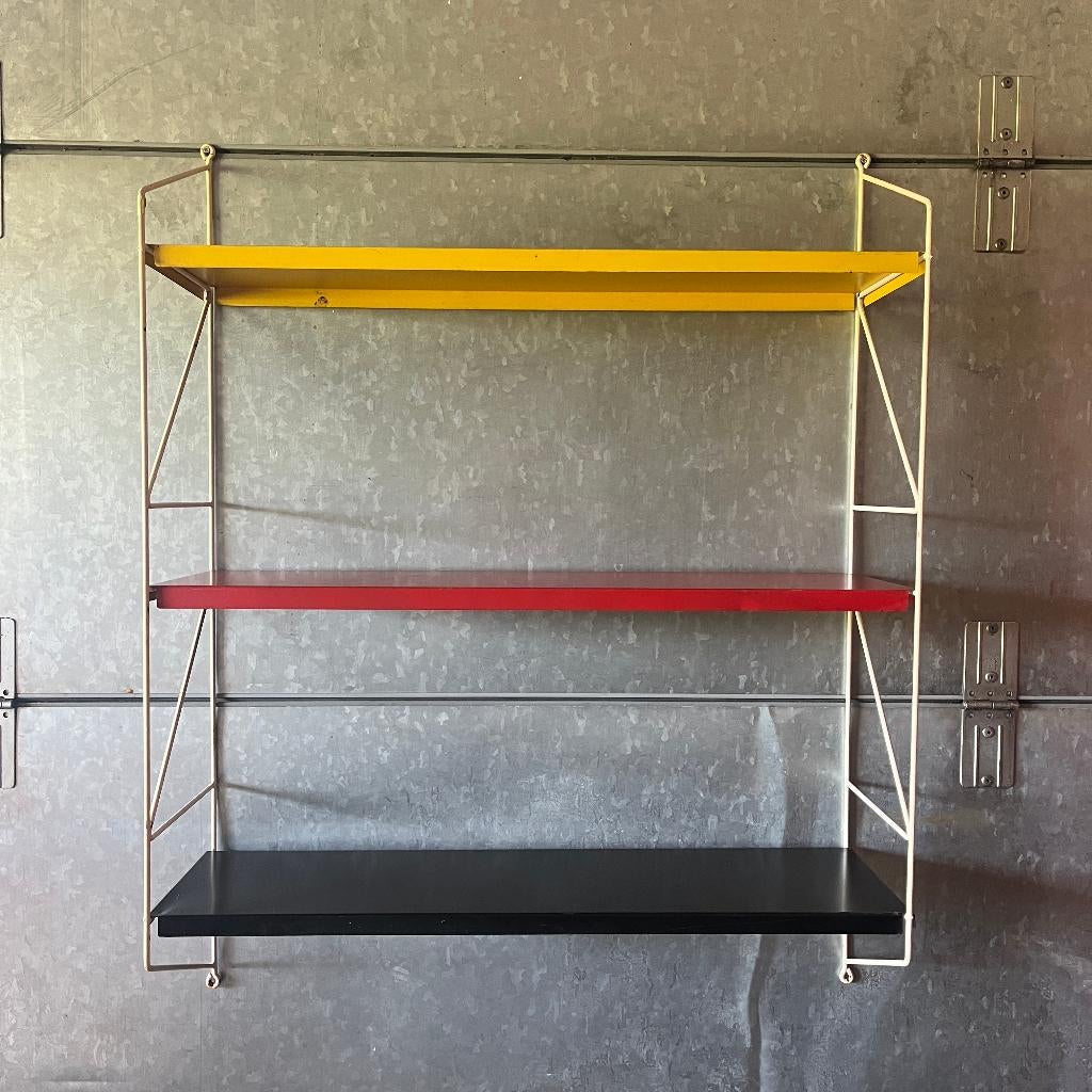 Jaren 60 vintage metalen wandrek Tomado Pilastro Strinning, Gebruikt, Pilastro, Nisse Strinning, Ophalen of Verzenden