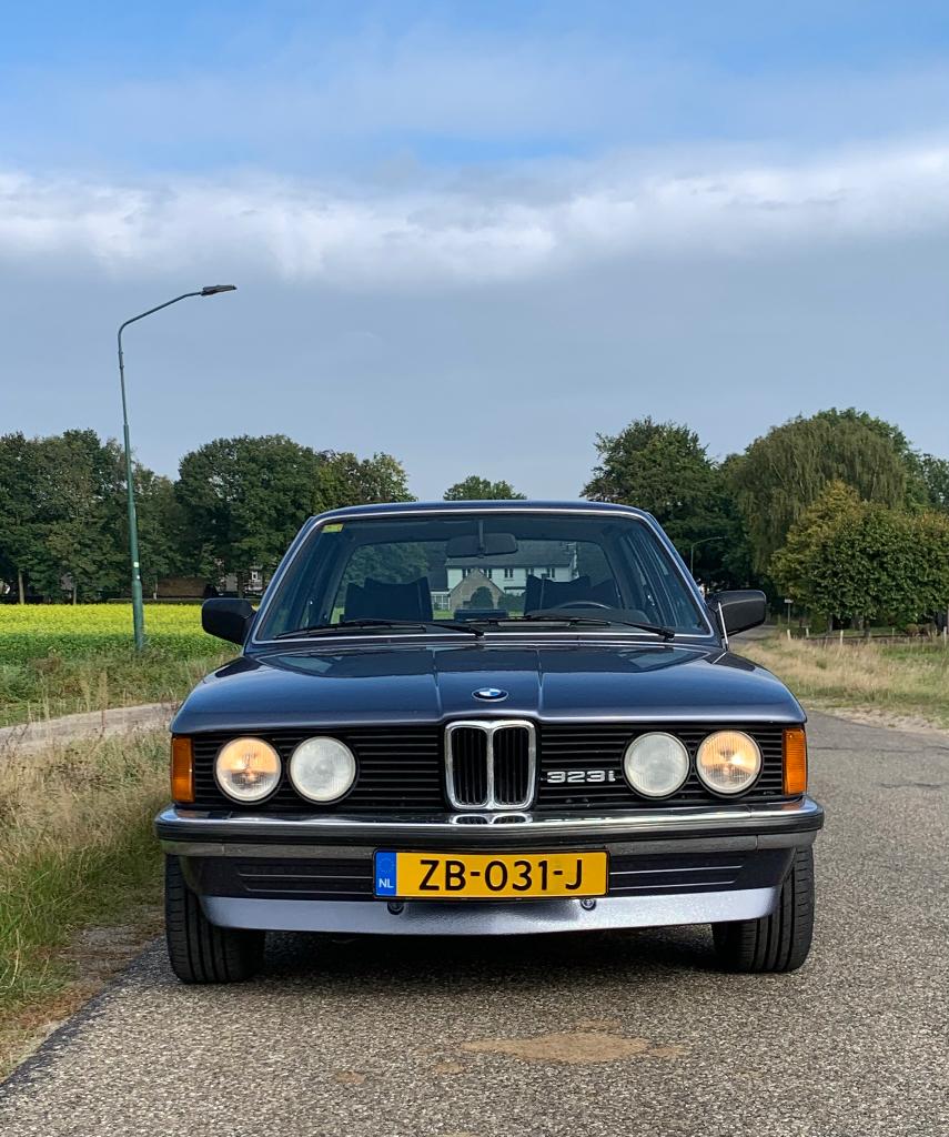 BMW 323i E21 Airco 6 cil. belastingvrij en alle milieuzones, 143 pk, Blauw, Handgeschakeld, Particulier