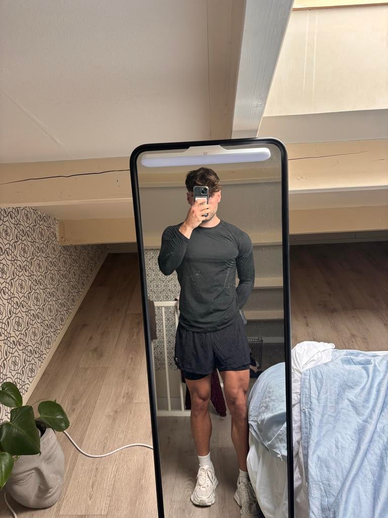 Gymshark t-shirt Medium nieuw, Kleding | Heren, Fitness, Maat 48/50 (M), Ophalen of Verzenden, Grijs