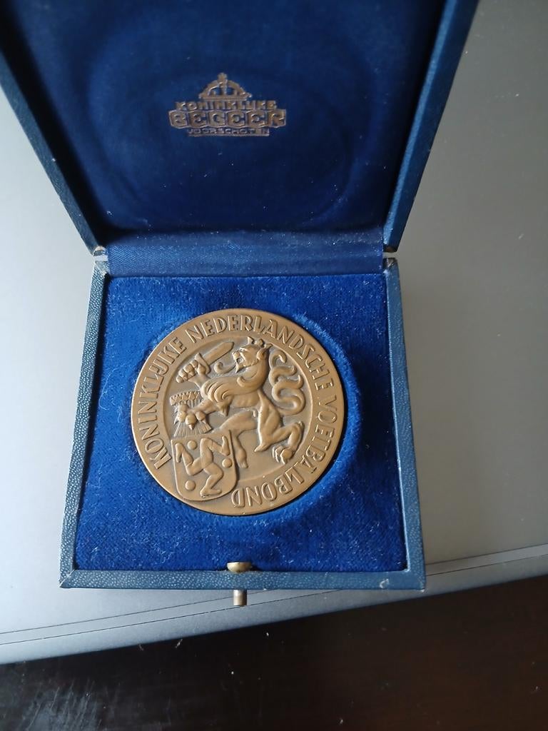 ADO Den Haag KNVB Beker Finale Medaille 1958-1959, Ophalen of Verzenden, Brons, Nederland
