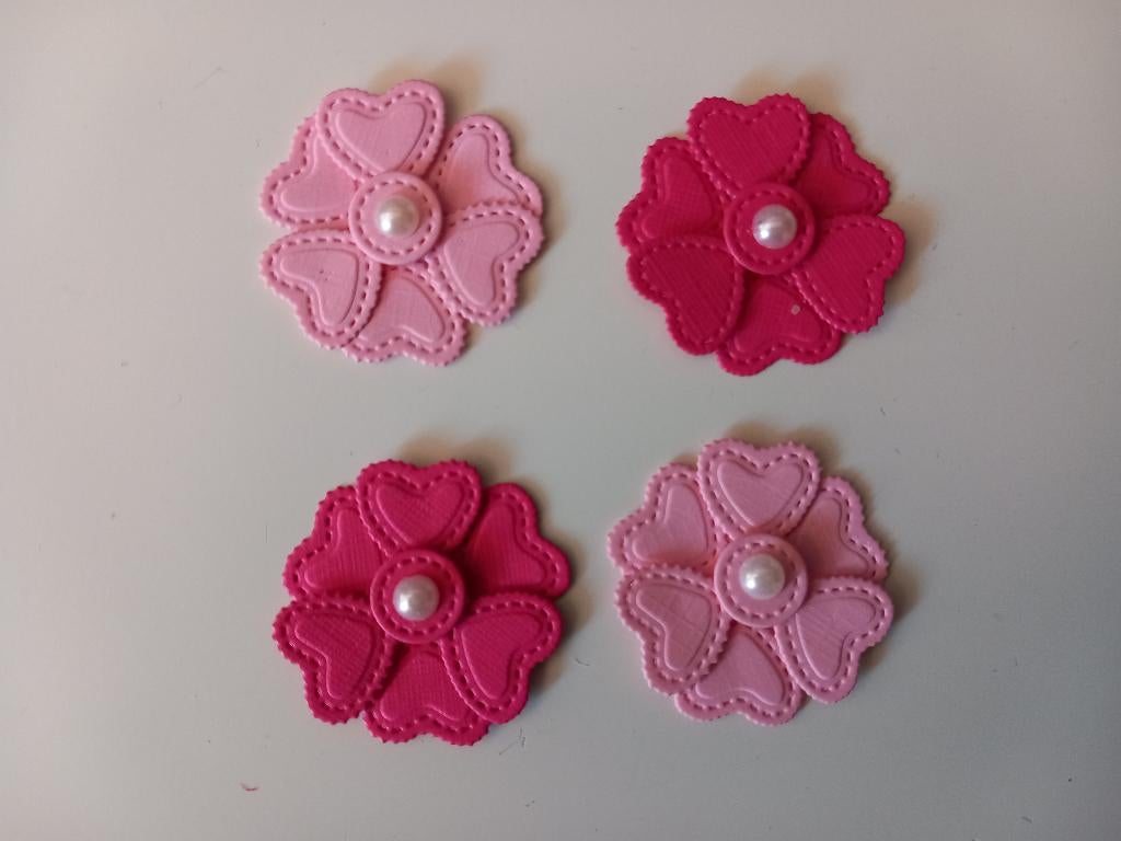 Set 804 eenmalige  bloemen stansjes  ( al geplakt ), Ophalen of Verzenden, Nieuw, Fantasie