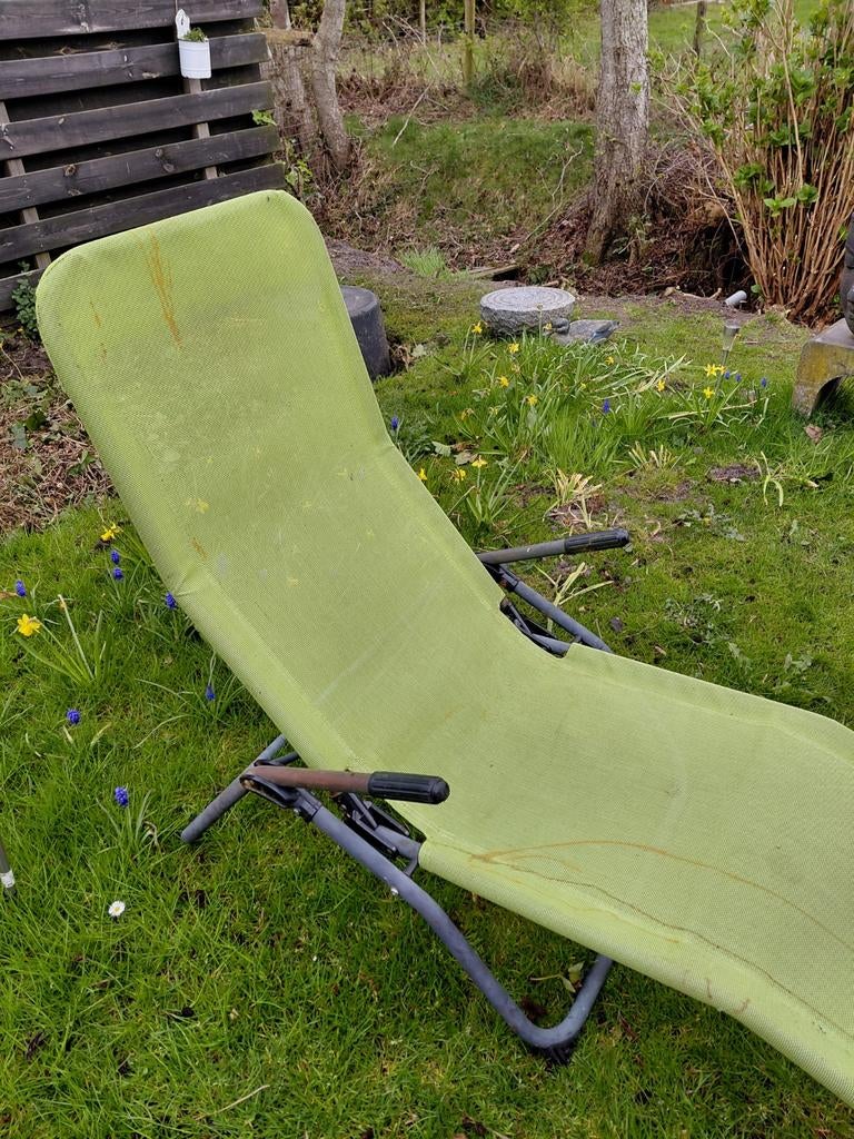 Lichtgewicht opvouwbare zonnestoel - heerlijk relaxed, Tuin en Terras, Ophalen, Gebruikt, Metaal, Verstelbaar