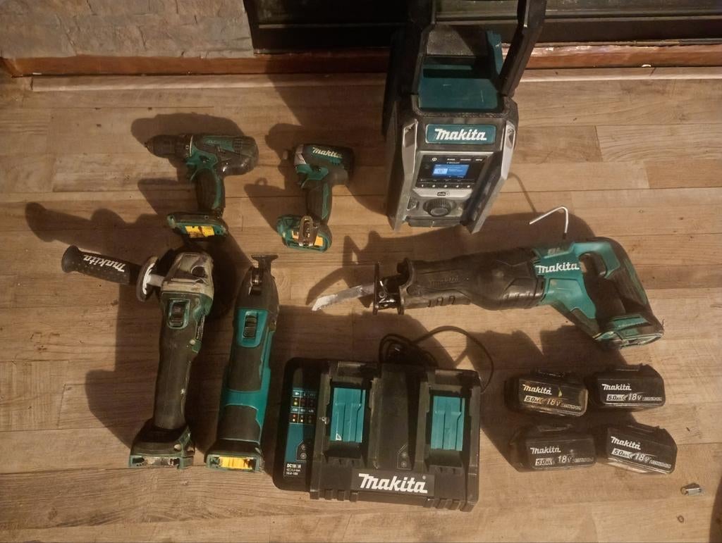 Makita gereedschap set met accu's en lader, Ophalen of Verzenden