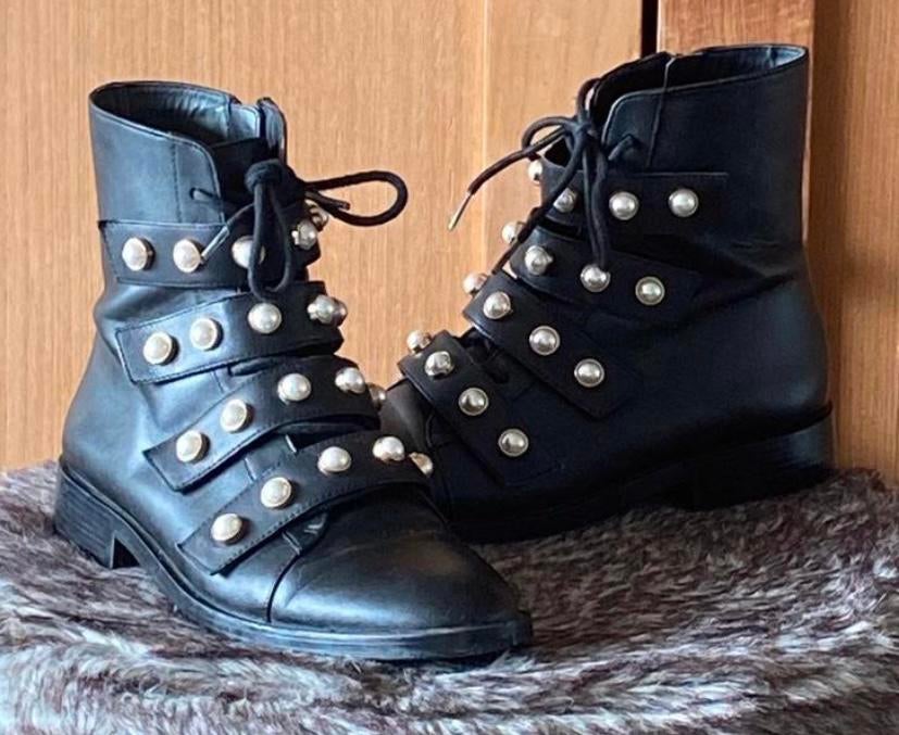 Stoere laarsjes met pareltjes & gratis legging, Verzenden, Zwart, Lage of Enkellaarzen, Zo goed als nieuw