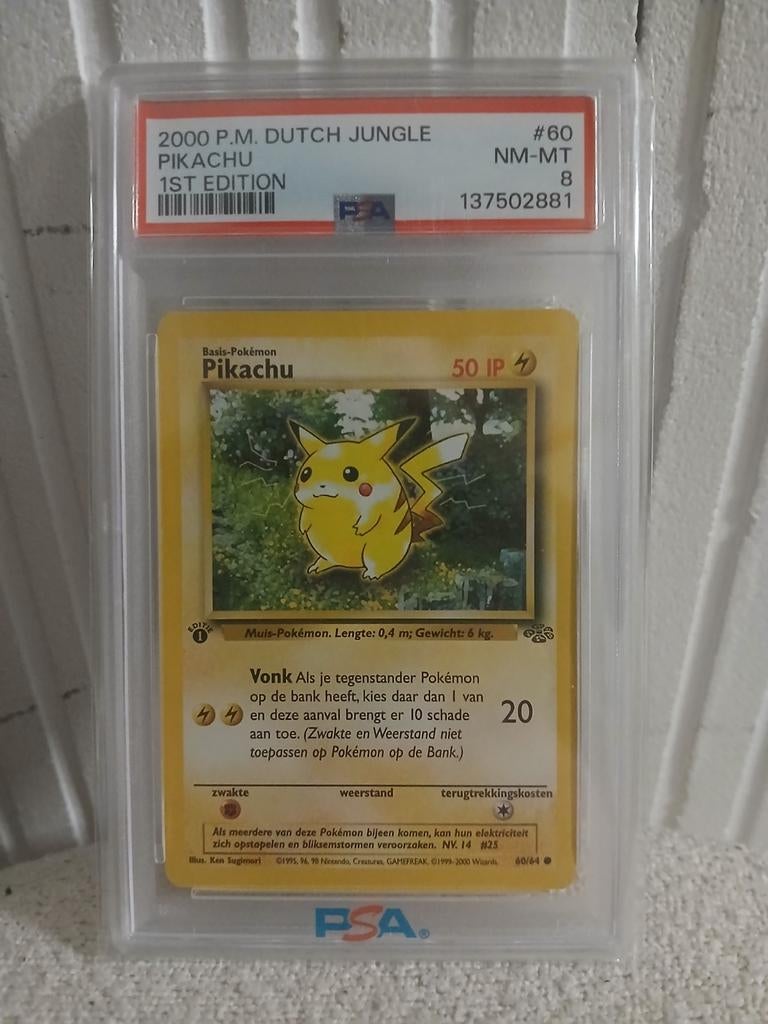 1st Edition dutch pikachu PSA 8, Hobby en Vrije tijd, Verzamelkaartspellen | Pokémon, Ophalen of Verzenden, Zo goed als nieuw