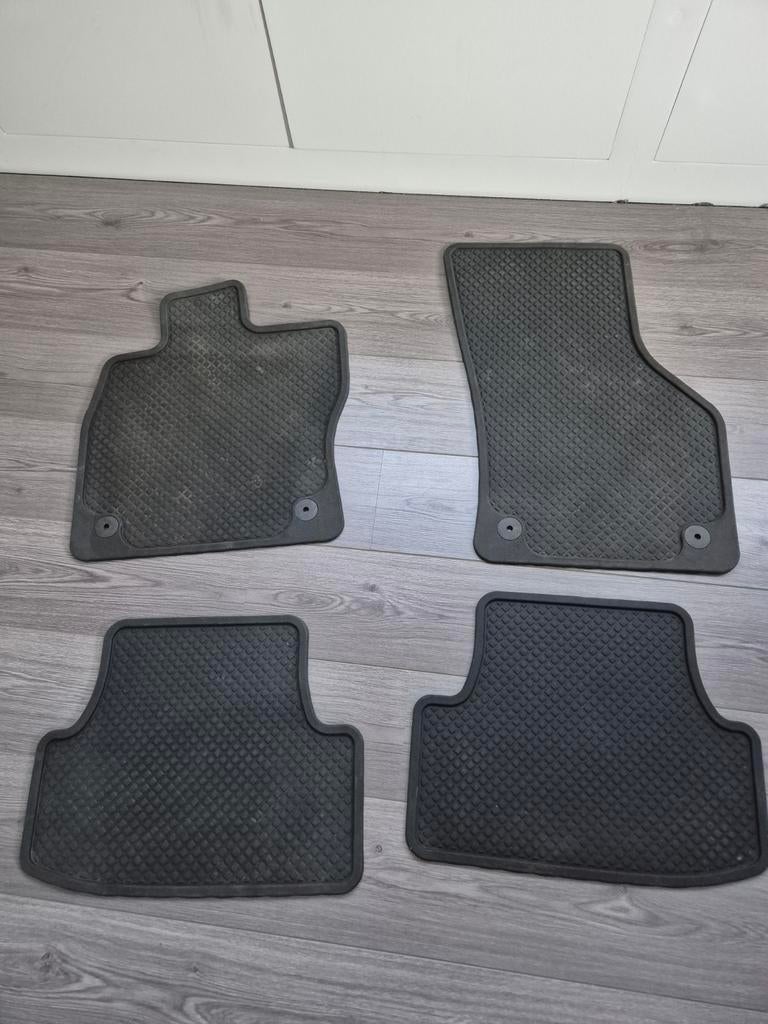 Rubberen automatten Seat Leon ST (2015-2016), Ophalen, Gebruikt