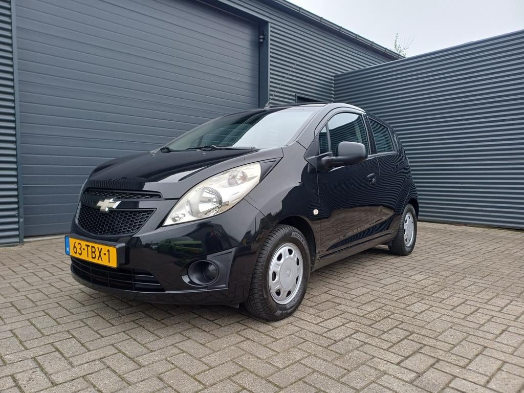 Chevrolet Spark 1.0 Bifuel 2012 Zwart, Auto's, 37 €/maand, Zwart, 4 cilinders, Zwart