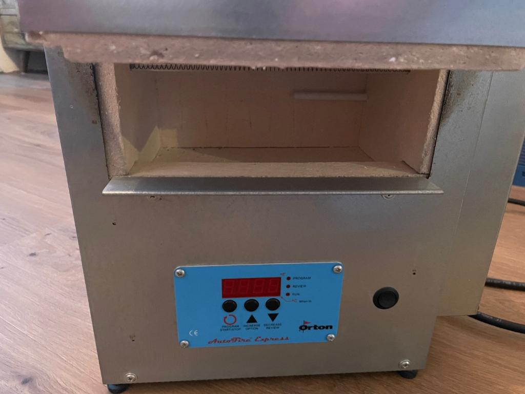 kleine glas-/keramiekoven (kiln) van UTERM AB, type BA-1, Hobby en Vrije tijd, Kralen en Sieraden maken, Gebruikt, Overige typen