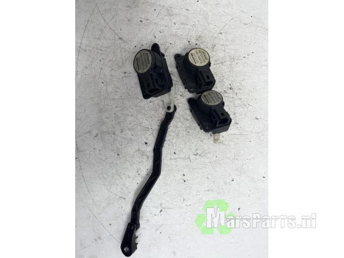 Kachelklep Motor van een Peugeot Expert, Auto-onderdelen, Motor en Toebehoren, Peugeot, Gebruikt, 3 maanden garantie, Ophalen of Verzenden