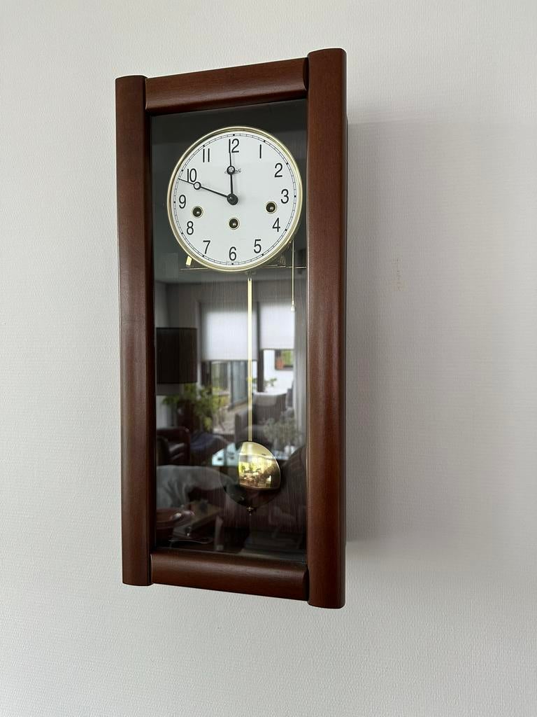 Klassieke slinger wandklok z.g.a.n., Ophalen