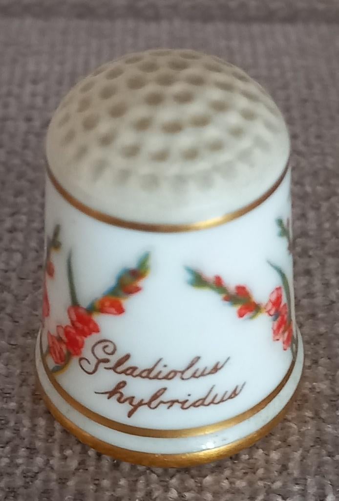 Vingerhoedje Franklin Mint Bloemenserie, Ophalen of Verzenden, Zo goed als nieuw, Porselein, Buitenland