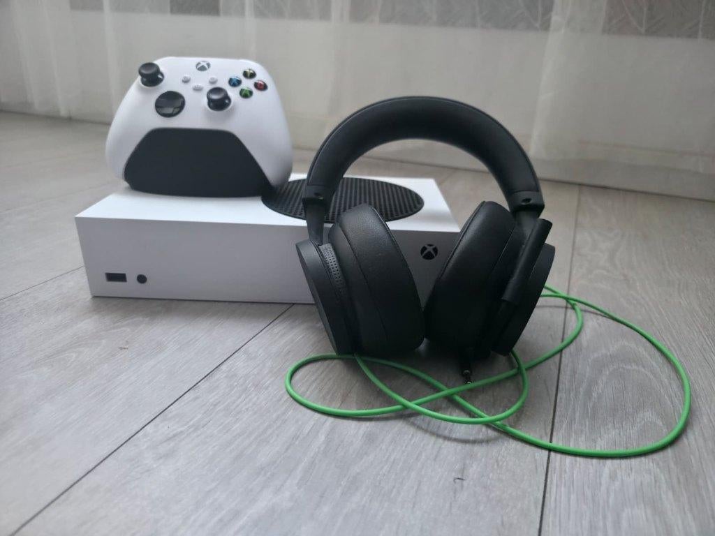 Xbox Series S 512GB + Controller + Headset - As Good As New