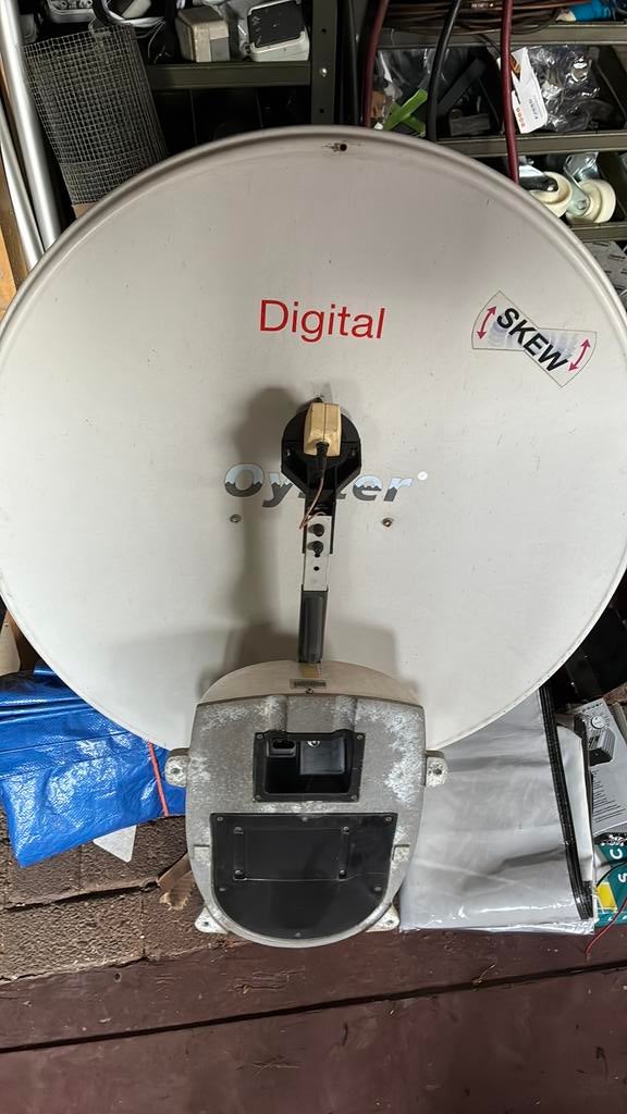 Satellietschotel Oyster digital hdtv +  tv camper, Ophalen, Gebruikt, (Schotel)antenne, Overige merken