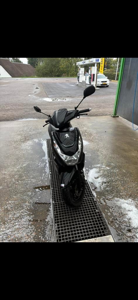 Peugeot Kisbee 4t, Fietsen en Brommers, Scooters | Piaggio, Zo goed als nieuw, Overige modellen, Benzine, Ophalen
