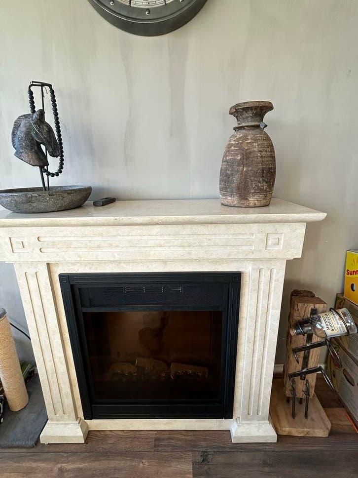 Elektrische haard met marmeren ombouw en afstandsbediening, Huis en Inrichting, Ophalen, Zo goed als nieuw, Vrijstaande haard