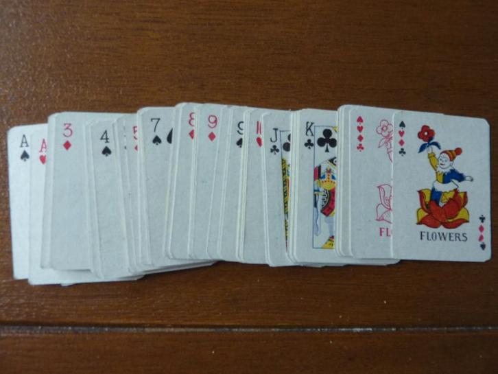 diversen mini spelletjes, Hobby en Vrije tijd, Gezelschapsspellen | Overige, Zo goed als nieuw, Ophalen of Verzenden