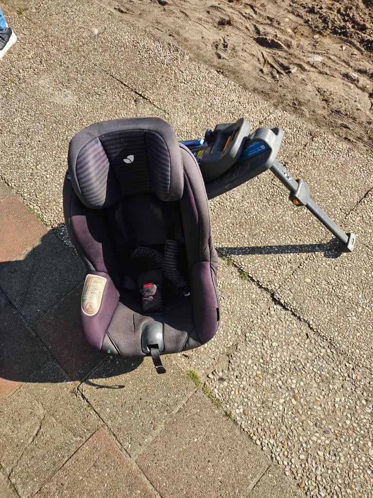 Joie autostoel met Isofix base (gebruikt), Kinderen en Baby's, Autostoeltjes, Overige merken, Zo goed als nieuw, Isofix, 0 t/m 13 kg