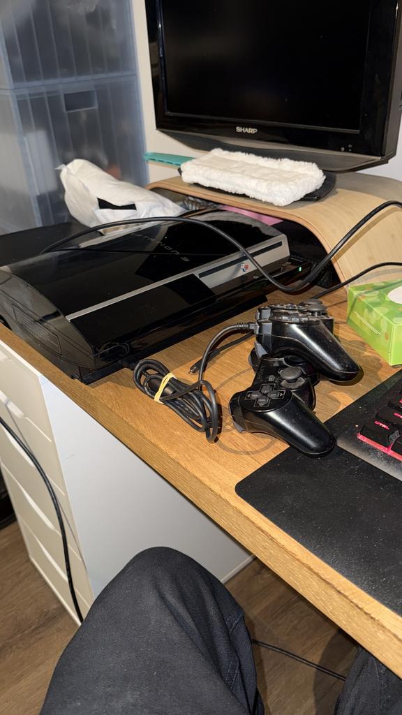 Playstation 3 met spellen en 2 controllers, Spelcomputers en Games, Spelcomputers | Sony PlayStation 3, Zo goed als nieuw, Ophalen