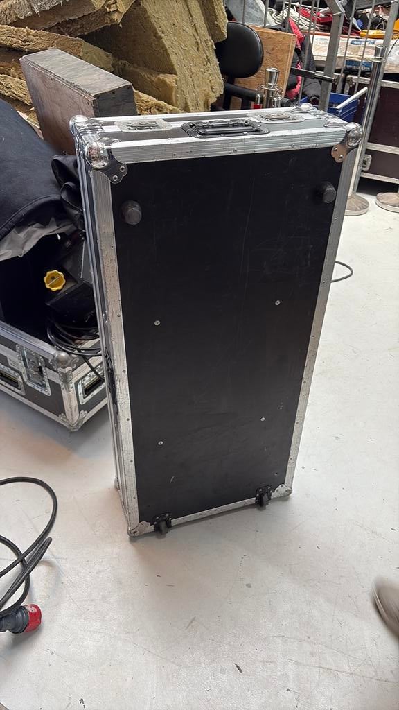 Dj flight case, Ophalen