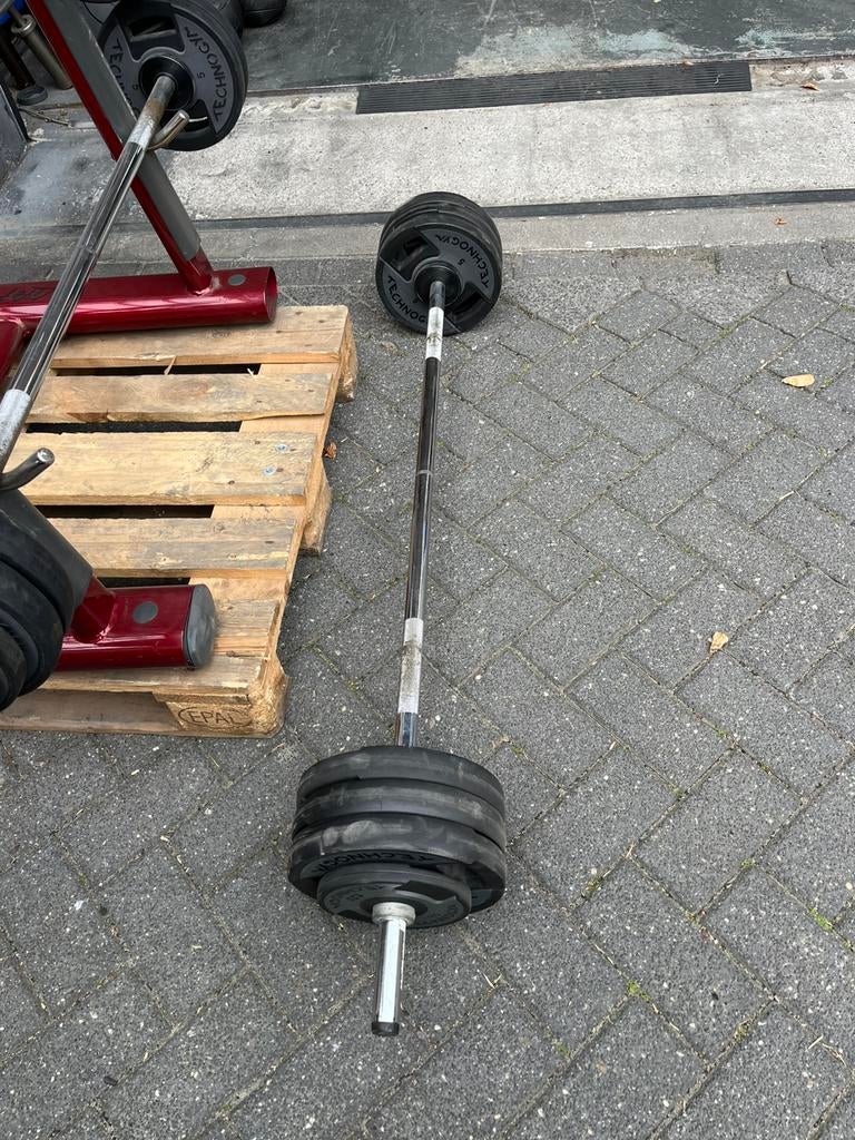 Technogym vaste halter stang 40 kg gewicht, Sport en Fitness, Fitnessmaterialen, Ophalen, Halter set, Halterstangen, 40 kg