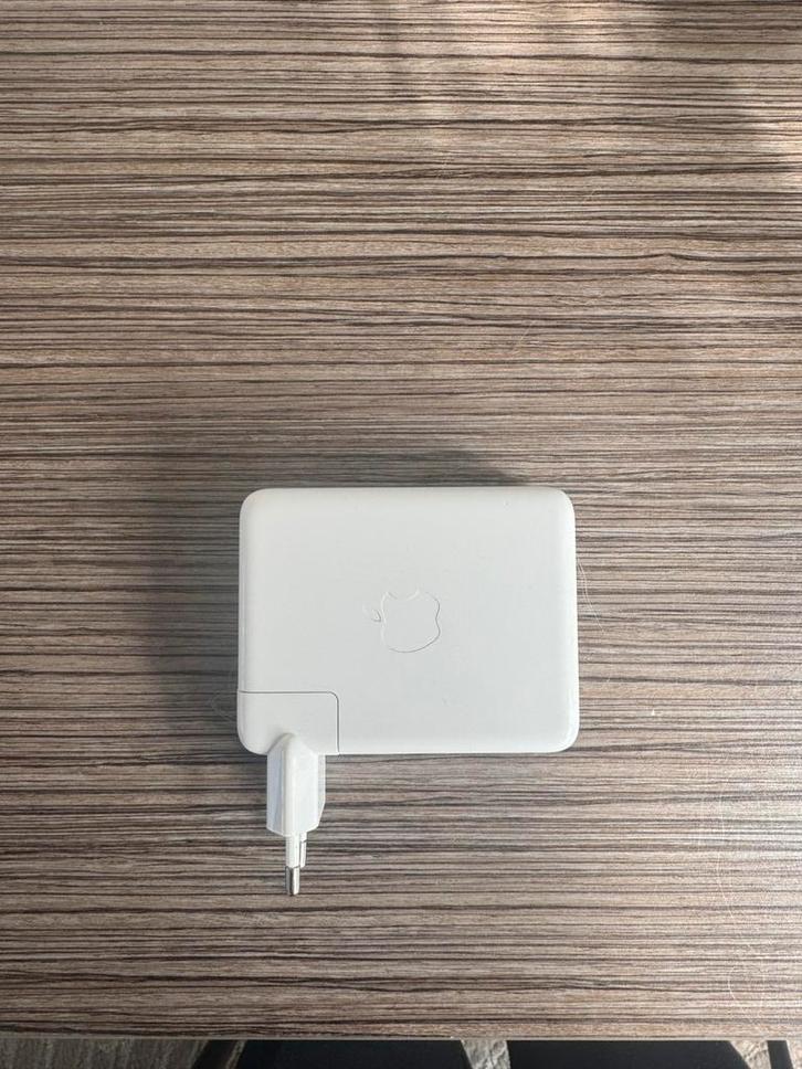 Apple 140W Oplader, Computers en Software, Laptop-opladers, Gebruikt, Ophalen of Verzenden