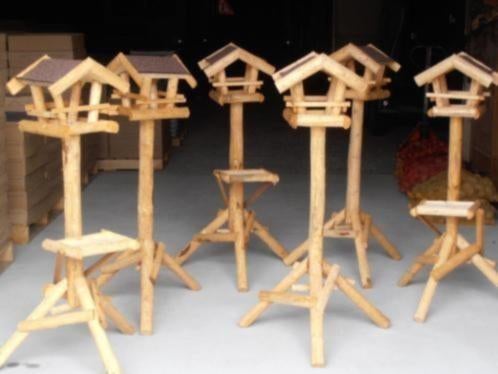 Te koop handgemaakte vogelhuisjes in diverse uitvoeringen., Dieren en Toebehoren, Vogels | Hokken en Kooien, Nieuw, Hout, Ophalen of Verzenden
