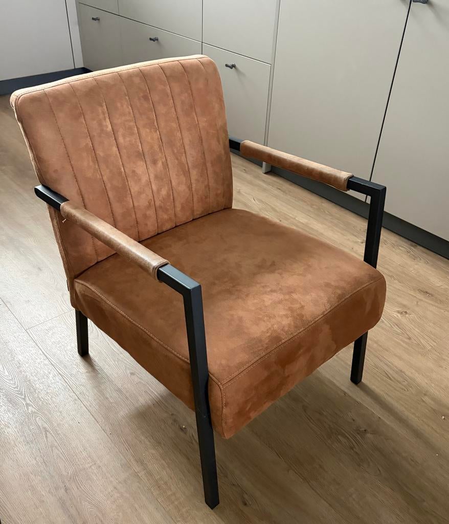 Comfortabele fauteuil met metalen frame, Huis en Inrichting, Stoelen, Ophalen, Bruin, Zo goed als nieuw, Metaal