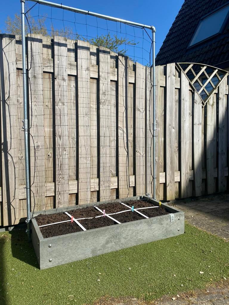 Moestuinbak met klimrek van Makkelijke Moestuin, Ophalen, Minder dan 30 cm, Zo goed als nieuw, Rechthoekig